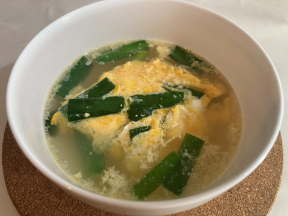 ニラと卵の中華スープ